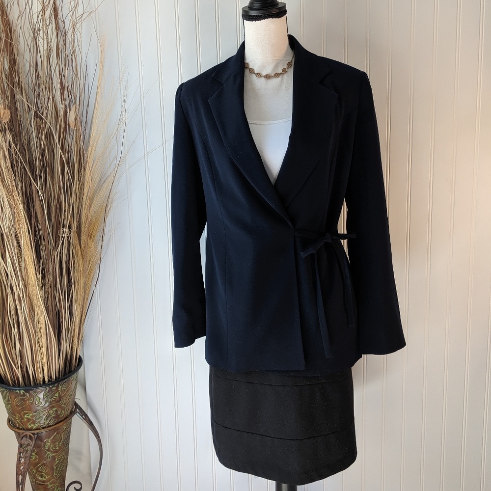 6/$25 ⬇️ Paniz New York Navy Blue Blazer